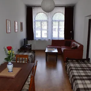 apartmany-lenka.karlovyvary-hotels.com/